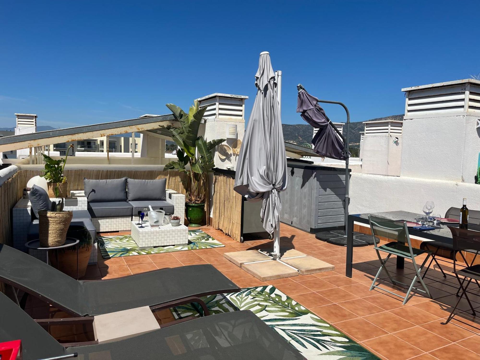 Appartement Avec Terrasse Sur Le Toit Vue Mer Росас Экстерьер фото